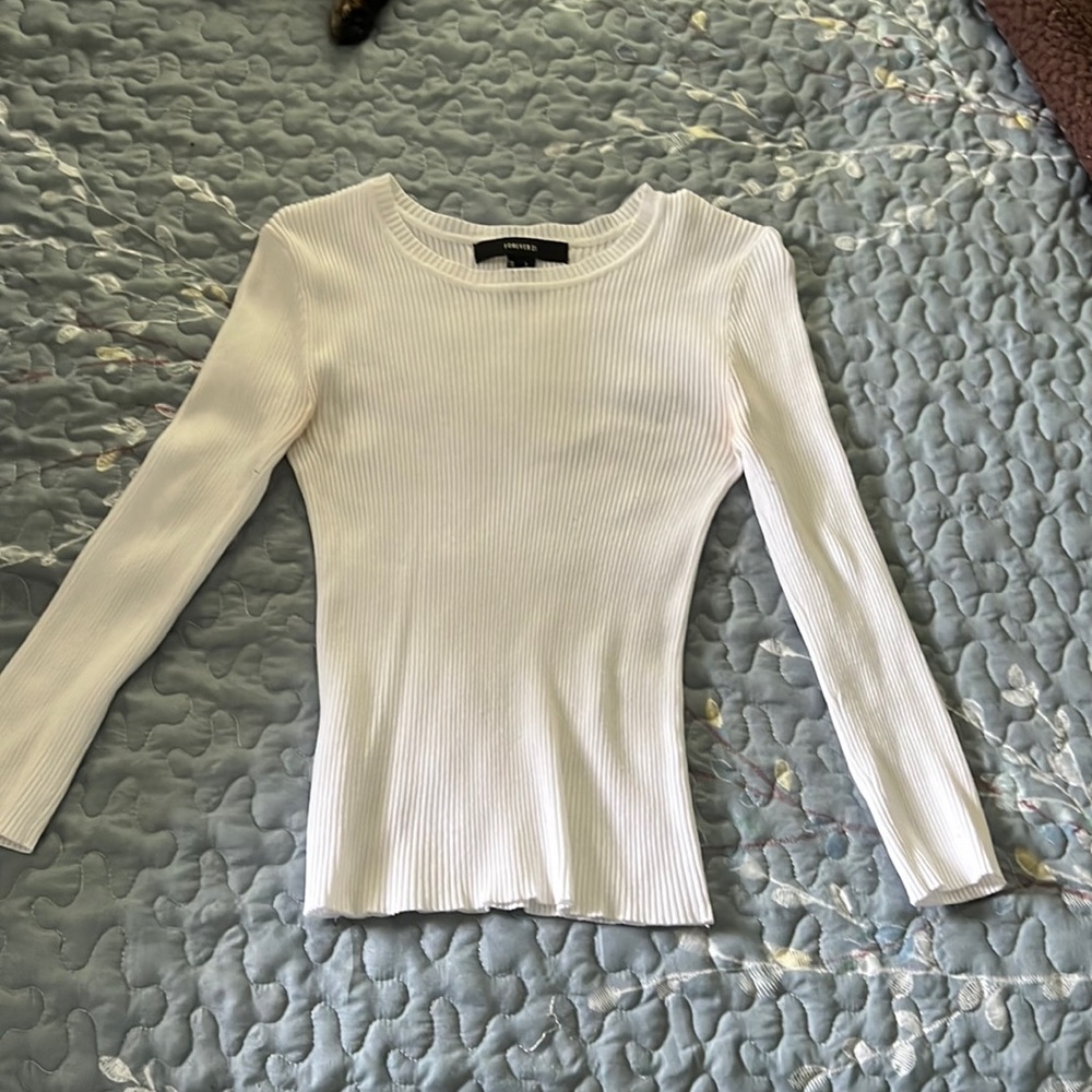 Forever 21 size Small, Basic White Sweater